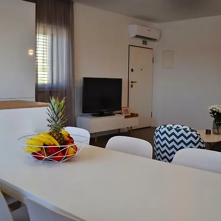 A&d * Trogir